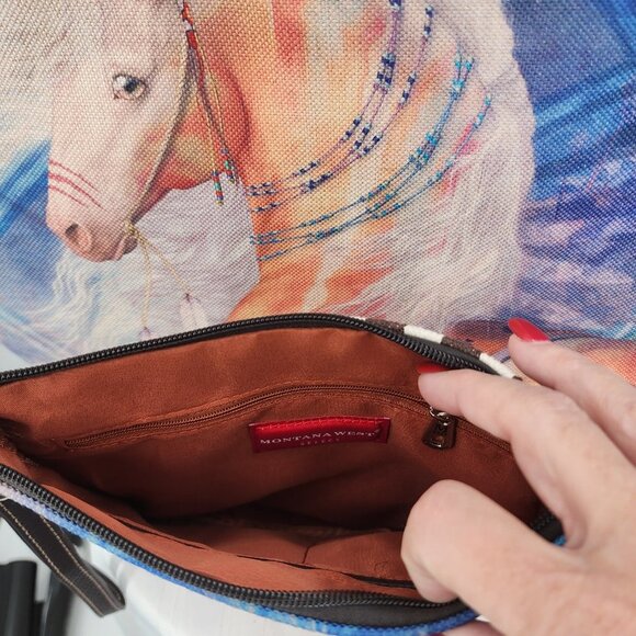 MONTANA WEST Horse Graphic Canvas Shoulder Tote & Wristlet Set NWT - Picture 9 of 11